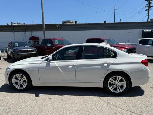 White 2018 BMW 330 i xDrive