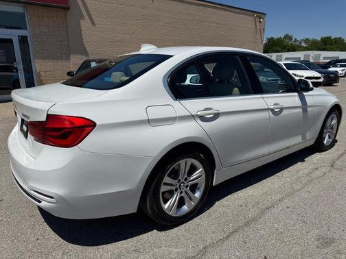 White 2018 BMW 330 i xDrive