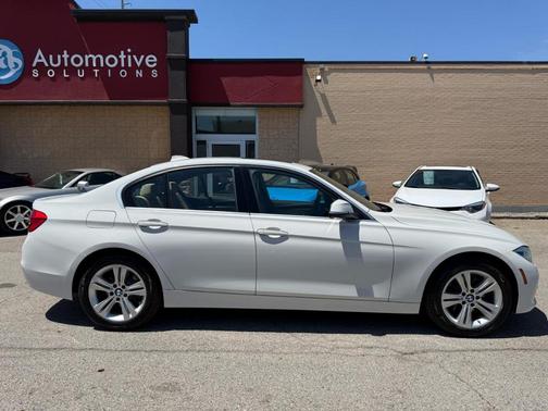 White 2018 BMW 330 i xDrive