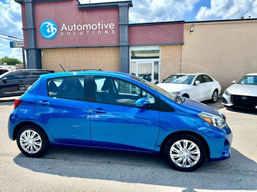 2015 Toyota Yaris LE