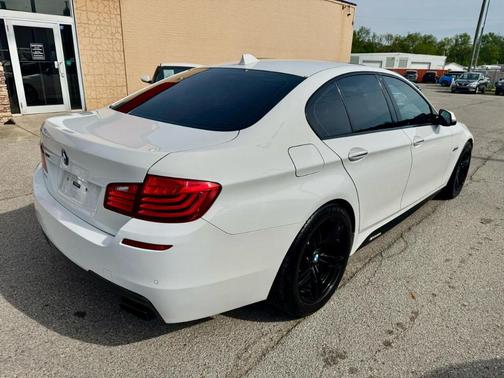 White 2016 BMW 550 i xDrive