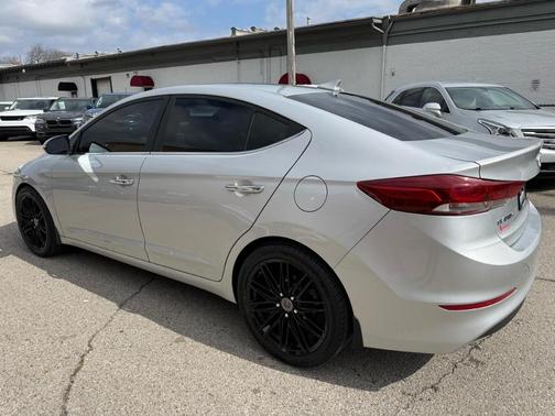 2017 Hyundai ELANTRA Limited