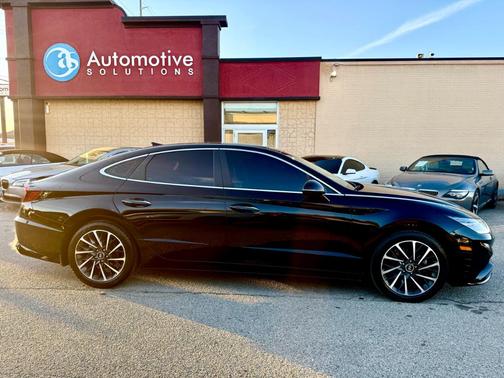 2022 Hyundai SONATA Limited