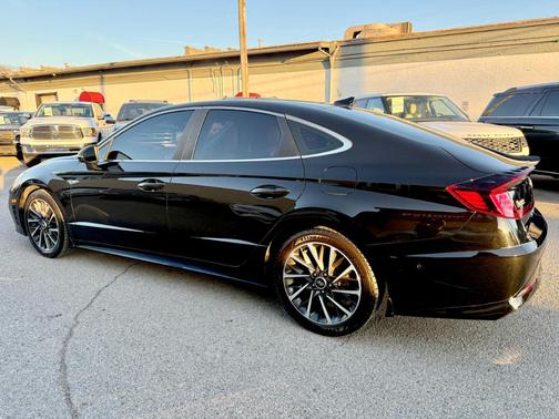 2022 Hyundai SONATA Limited