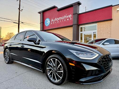 2022 Hyundai SONATA Limited