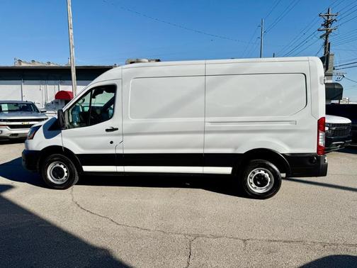 2020 Ford Transit-250 MED. ROOF W/SLIDING PASS. 148-IN. WB
