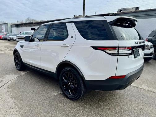 2017 Land Rover Discovery SE