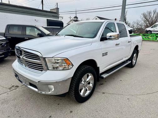 2016 RAM 1500 SLT