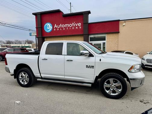 2016 RAM 1500 SLT