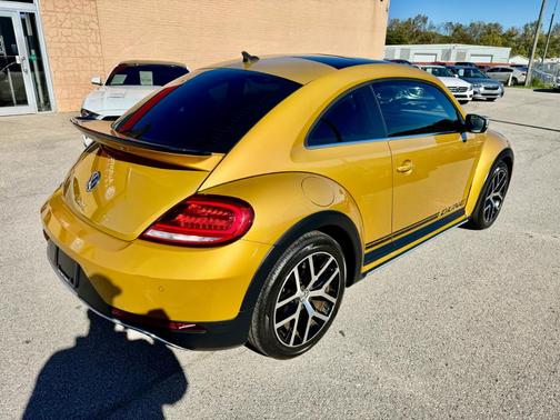 2016 Volkswagen Beetle 1.8T Dune