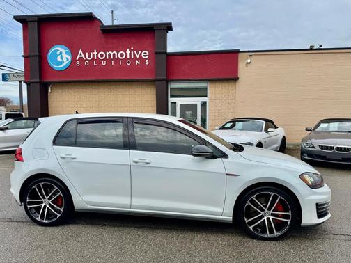 2017 Volkswagen Golf GTI Sport 4-Door