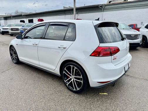 2017 Volkswagen Golf GTI Sport 4-Door