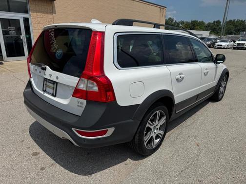 Ice White 2012 Volvo XC70 T6