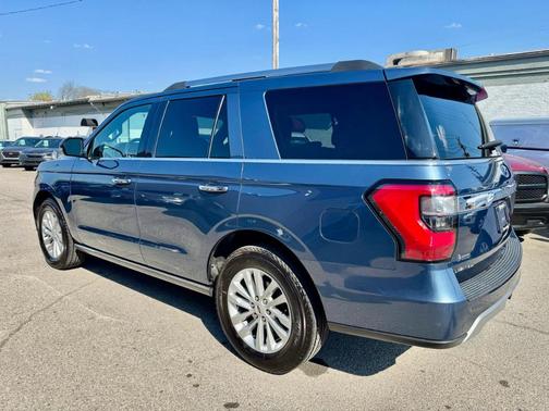 Blue 2019 Ford Expedition Limited