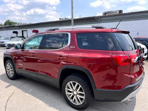 2017 GMC Acadia SLE-2