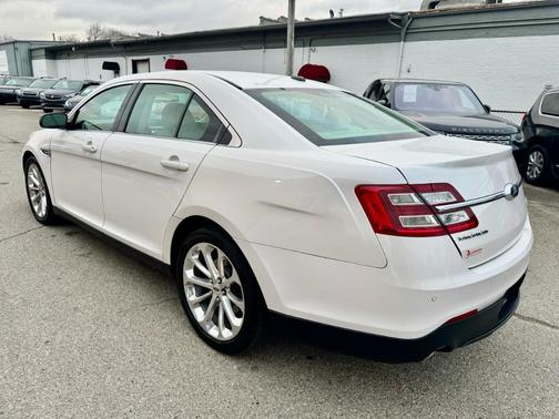 2019 Ford Taurus Limited