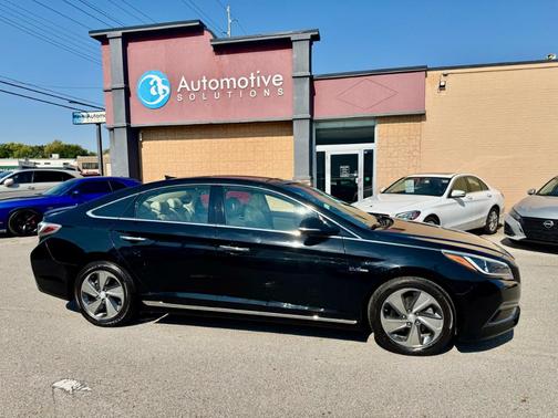 2016 Hyundai SONATA Hybrid Limited