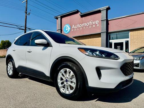 2020 Ford Escape SE