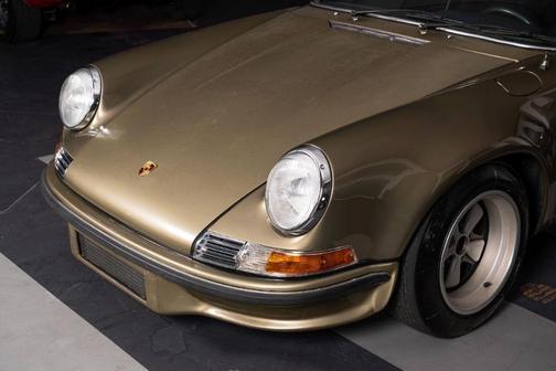 Gold 1972 Porsche 911