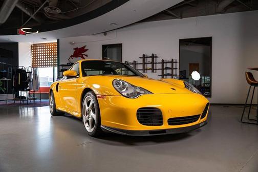 Speed Yellow 2003 Porsche 911 Turbo