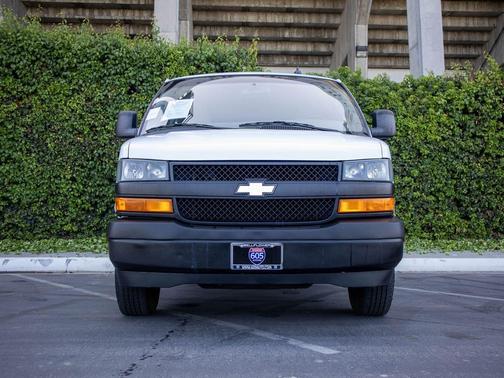 Summit White 2022 Chevrolet Express 2500 LT