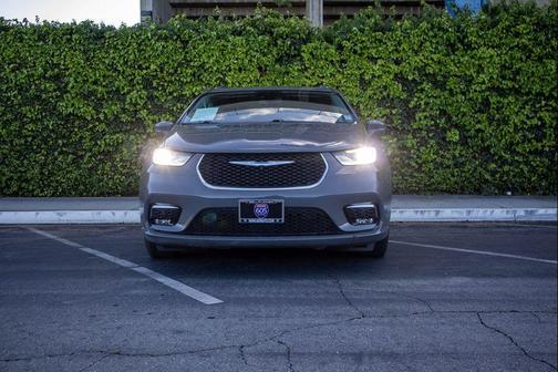 2021 Chrysler Pacifica Hybrid Touring L