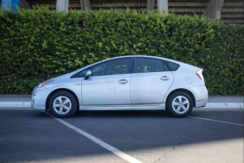 2010 Toyota Prius III
