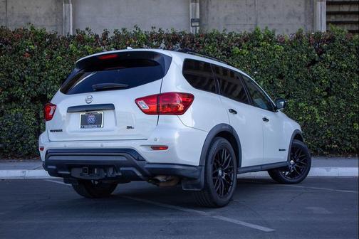 2020 Nissan Pathfinder SL 2WD