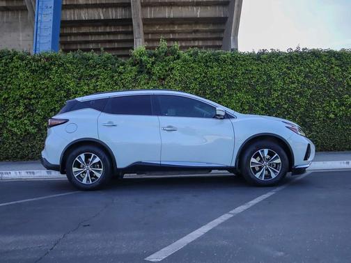 Pearl White Tricoat 2019 Nissan Murano SV