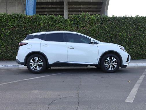 Pearl White Tricoat 2019 Nissan Murano SV
