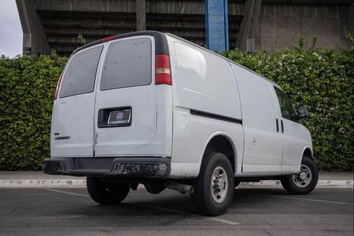 2010 Chevrolet Express 2500 Work Van