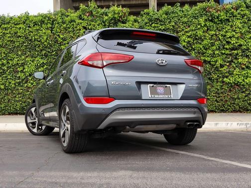 Coliseum Grey 2016 Hyundai TUCSON Limited