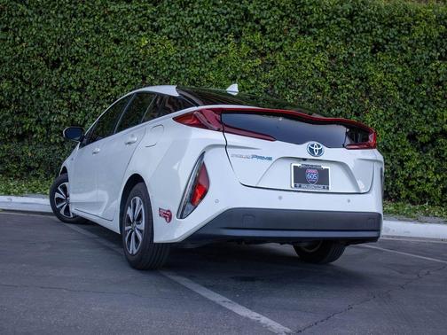 Blizzard Pearl 2019 Toyota Prius Prime Advanced