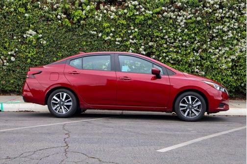 2021 Nissan Versa 1.6 SV