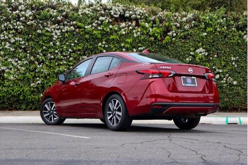 2021 Nissan Versa 1.6 SV