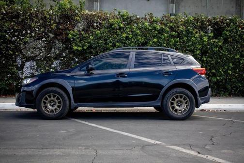 Crystal Black Silica 2018 Subaru Crosstrek 2.0i Premium