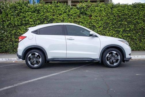 White Orchid Pearl 2018 Honda HR-V EX-L w/Navigation