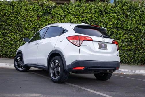 White Orchid Pearl 2018 Honda HR-V EX-L w/Navigation