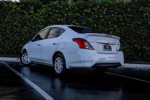 2016 Nissan Versa 1.6 SV
