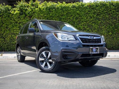 Dark Gray Metallic 2018 Subaru Forester 2.5i