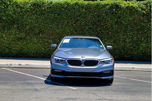 2018 BMW 530 530i