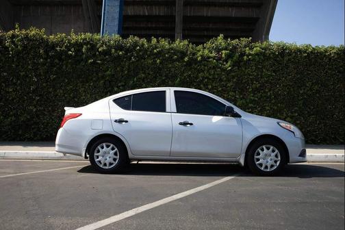 2015 Nissan Versa 1.6 S+