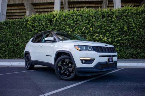 White Clearcoat 2019 Jeep Compass Latitude