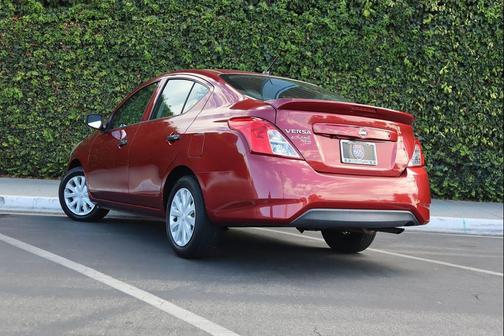 2019 Nissan Versa 1.6 S+