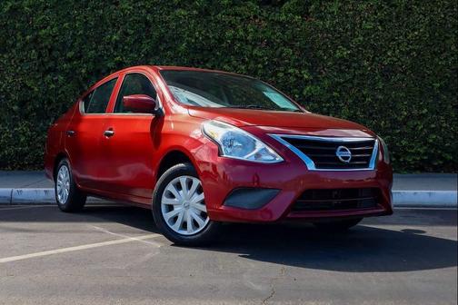 2019 Nissan Versa 1.6 S+