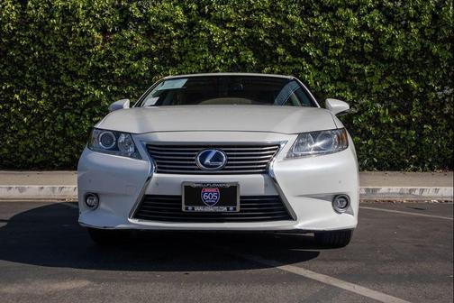 2015 Lexus ES 300h Base