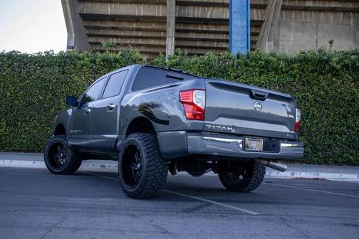 2019 Nissan Titan SV