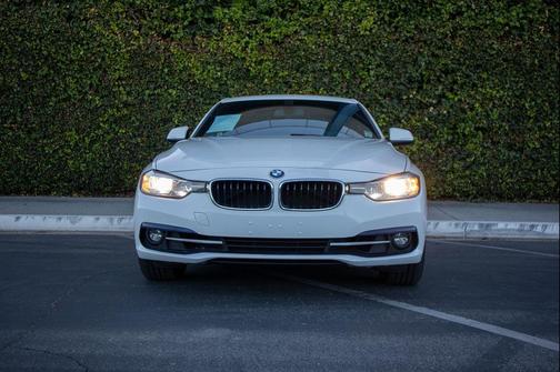 2017 BMW 330 330i