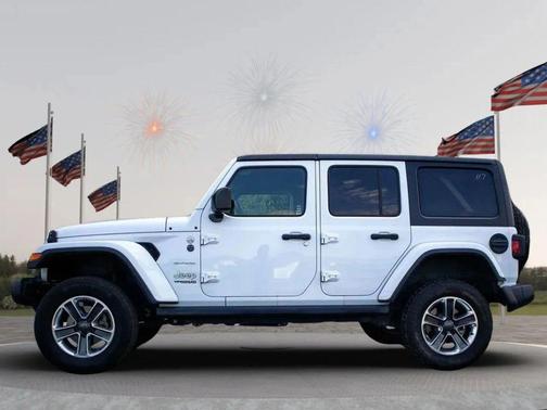 Bright White Clearcoat 2019 Jeep Wrangler Unlimited Sahara