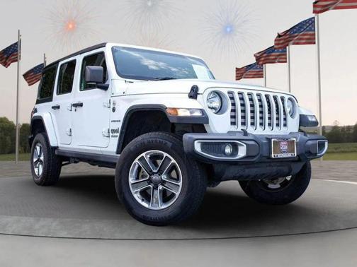 Bright White Clearcoat 2019 Jeep Wrangler Unlimited Sahara
